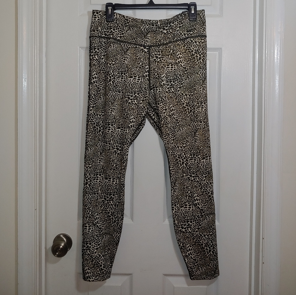 Nike Women's CK3072-010 7/8 Leggings Size XL - Picture 2 of 6